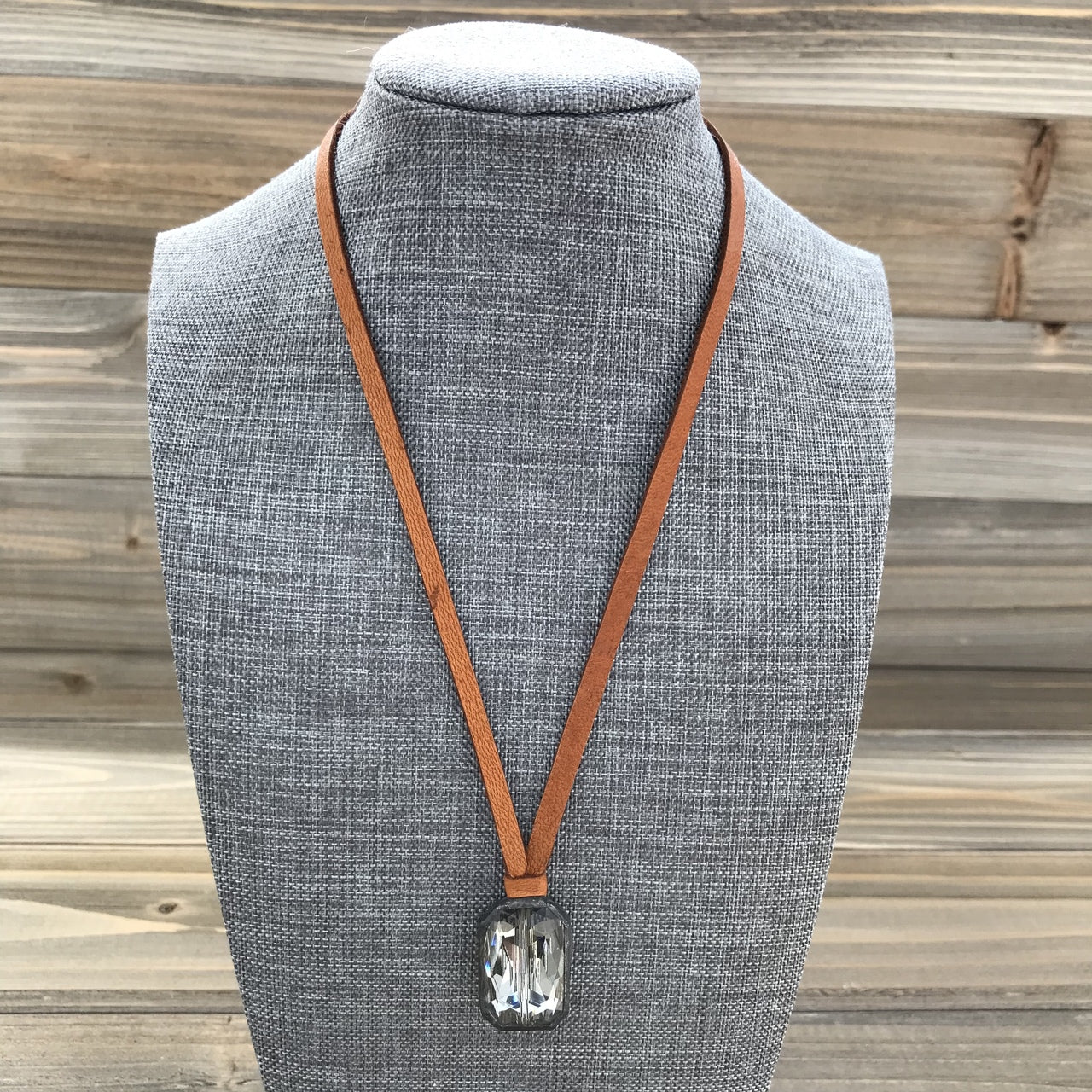 Mae Necklace