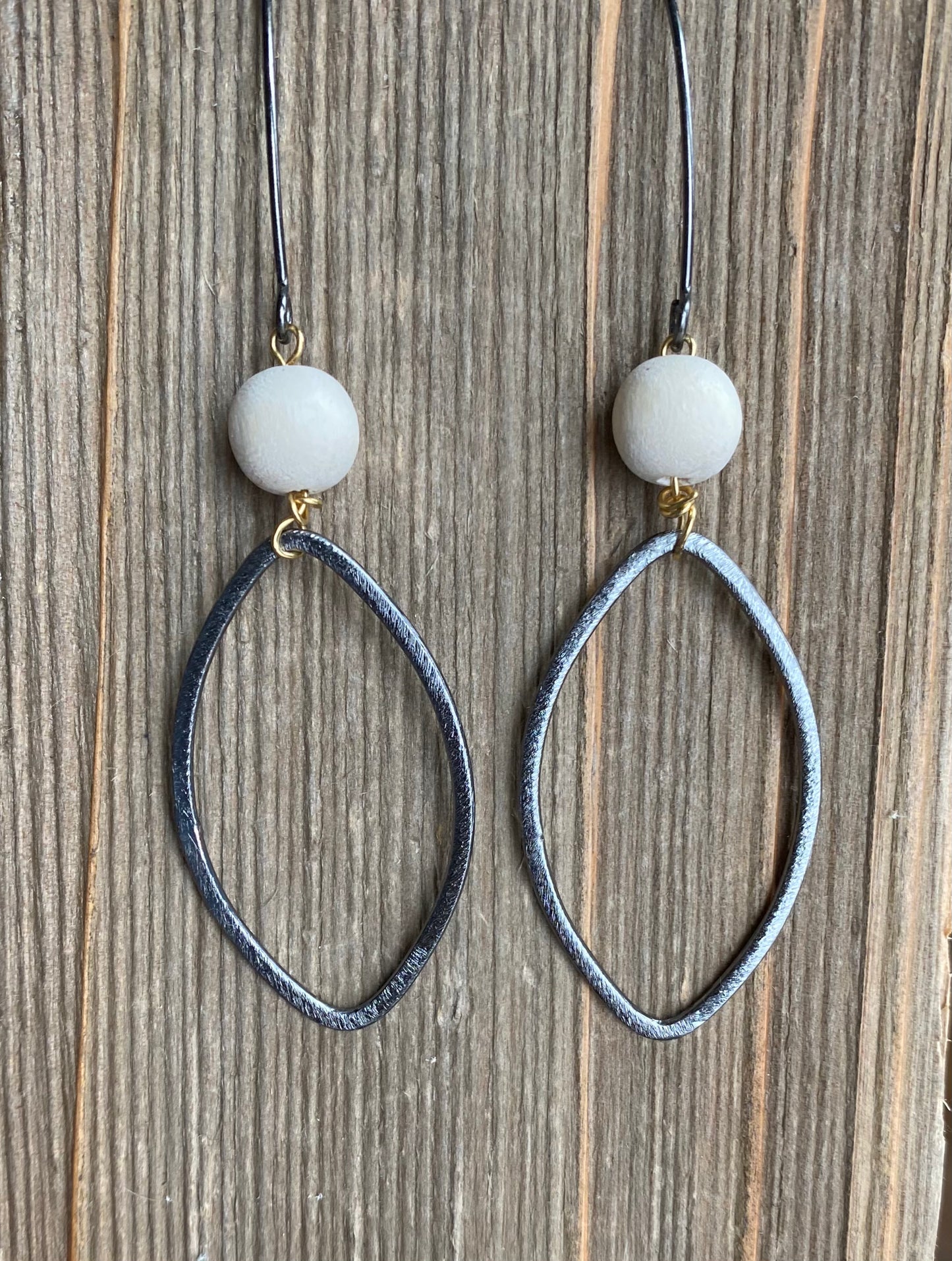 Brook Earrings Elongated Oval