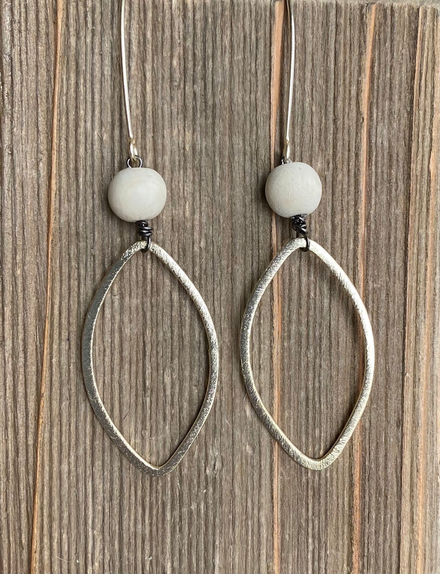 Brook Earrings Elongated Oval